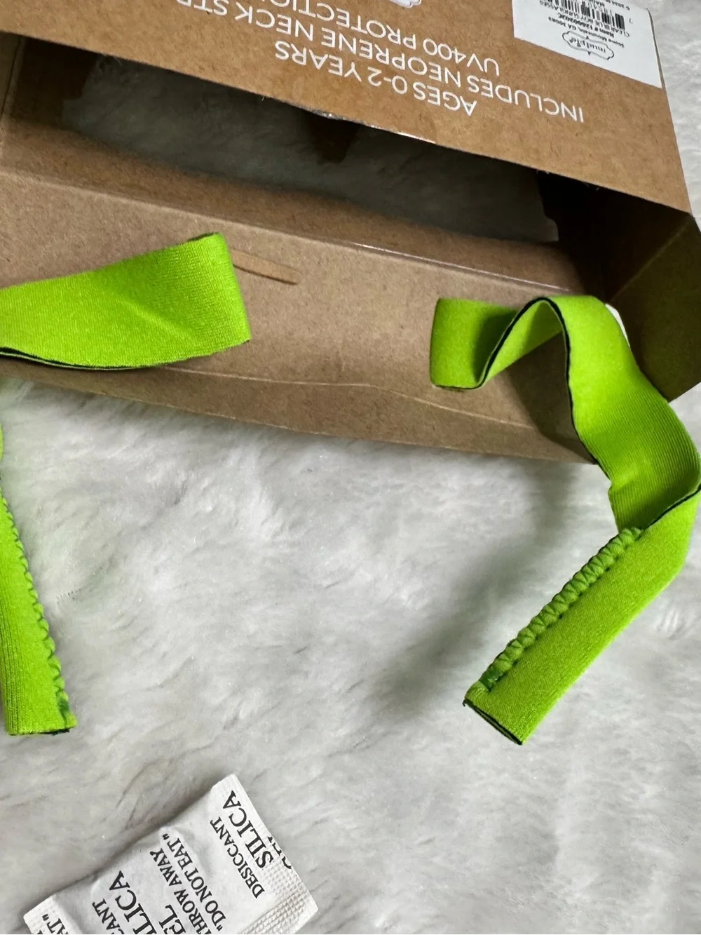NWT- Mud Pie clear Blue Frame Baby/Toddler Sunglasses with Bright Green Strap